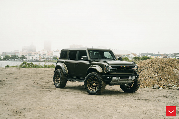 Фото дисков Vossen HFX-1 (6-Lug) Сатиновое темное золото на Ford Bronco