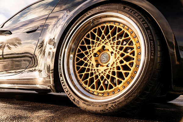 Фото дисков Strasse Wheels SC20 Track Сатиновое золото на Porsche 911 VIII
