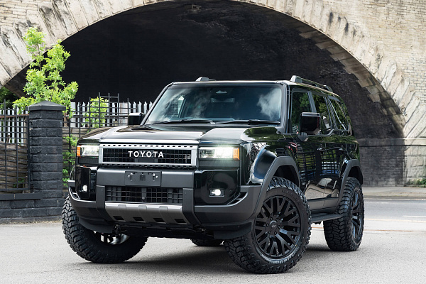 Фото дисков Kahn G22 DC Черный сатин на Toyota Land Cruiser Prado 250