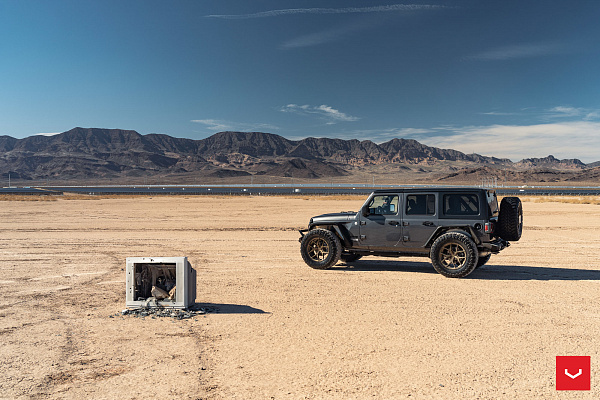 Фото дисков Vossen HF-5 Сатиновая бронза на Jeep Wrangler IV (JL)