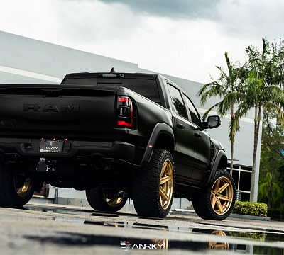Фото дисков Anrky AN36-S на Ram 1500 V