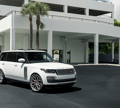 Фото дисков Vossen S17-01 на Land Rover Range Rover IV