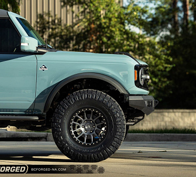 Фото дисков BC Forged RD03-BL на Ford Bronco