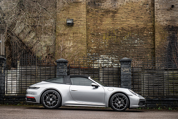 Фото дисков Kahn Type 11 Сатиновый графит на Porsche 911 VIII