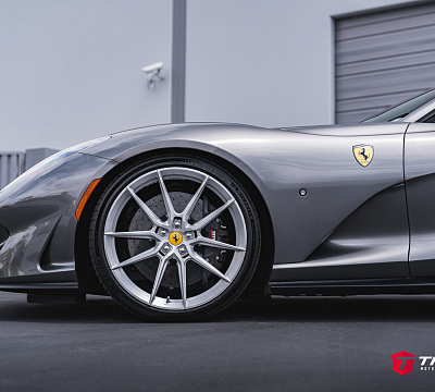 Фото дисков NOVITEC NF8 на Ferrari 812