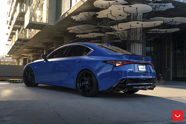 Фото дисков Vossen HF-5 Черный глянец на Lexus IS III