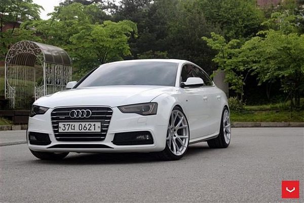 Фото дисков Vossen VFS-6 Серебро на Audi A/S/RS 5 (8T)