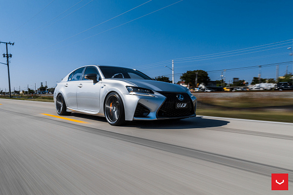 Фото дисков Vossen VFS-10 Глянцевый графит на Lexus GS IV