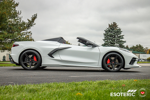 Фото дисков Vossen M-X5 Черный сатин на Chevrolet Corvette C8