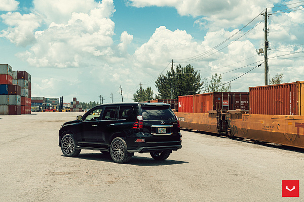 Фото дисков Vossen HF6-3 Алмазная проточка на Lexus GX II