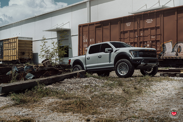 Фото дисков Vossen VFX-04 Глянцевый лак на Ford F-150 XIV
