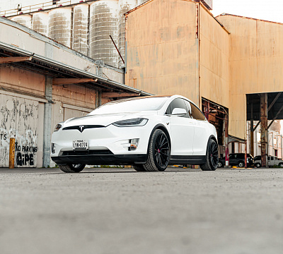 Фото дисков Vossen HF-4T на Tesla Model X