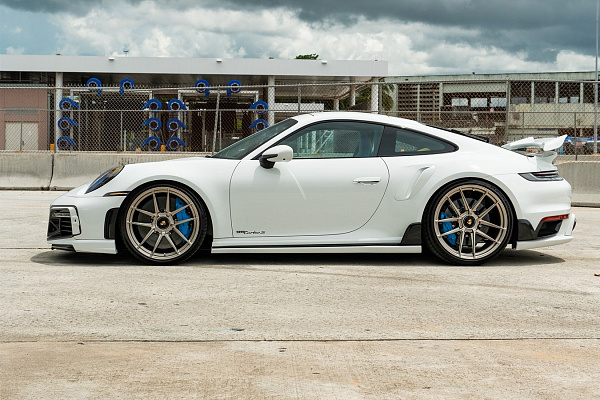 Фото дисков 1886 Wheels XR001 Сатиновая шампань на Porsche 911 VIII