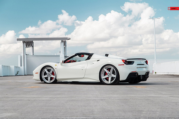 Фото дисков Anrky AN35 Сатиновый лак на Ferrari 488