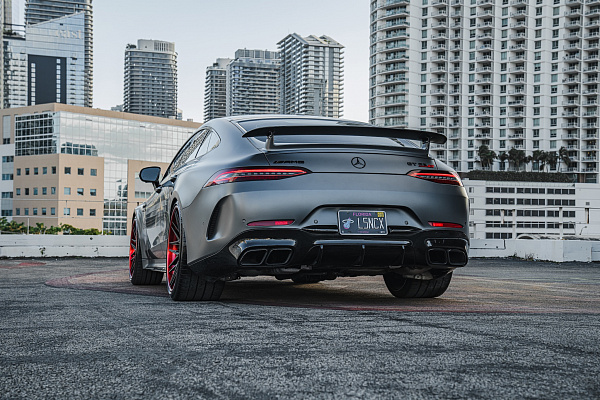 Фото дисков Strasse Wheels SV10M-RS Deep Concave FS Другой цвет на Mercedes-Benz AMG GT I
