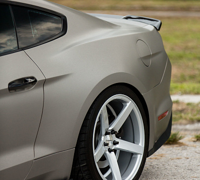 Фото дисков Vossen CV3 на Ford Mustang VI