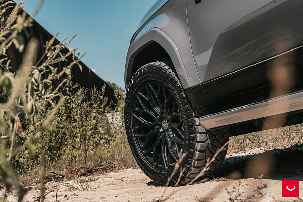 Фото дисков Vossen HF6-3 Черный сатин на Lexus GX II