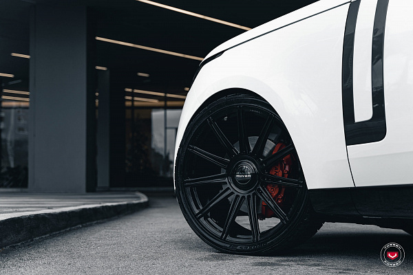 Фото дисков Vossen S17-12 Черный глянец на Land Rover Range Rover V