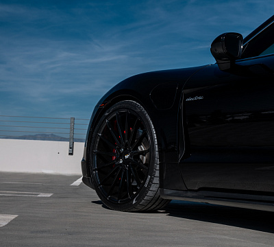Фото дисков Savini BM16 на Porsche Taycan I