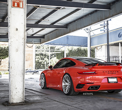 Фото дисков Strasse Wheels SM5R Deep Concave Monoblock на Porsche 911 VII