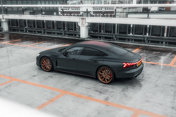 Фото дисков Brixton Forged PF10-RS Сатиновая темная медь на Audi E-tron GT