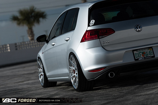 Фото дисков BC Forged HCA382 Глянцевый лак на Volkswagen Golf VII