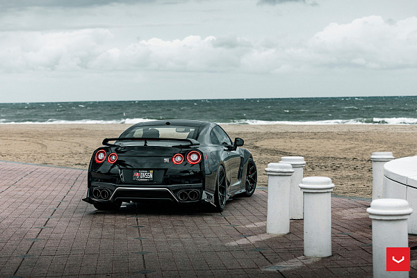 Фото дисков Vossen HF-5 Черный сатин на Nissan GT-R