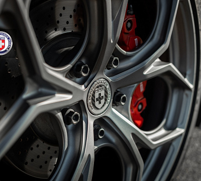 Фото дисков HRE P111SC на Porsche Cayman II