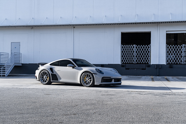 Фото дисков Strasse Wheels SV5 Deep Concave Duoblock Глянцевый тонированный лак на Porsche 911 VIII
