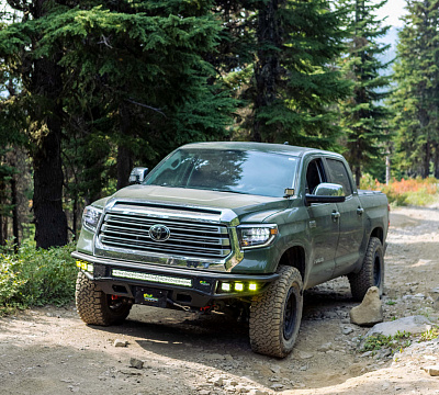 Фото дисков Black Rhino DUGGER на Toyota Tundra II