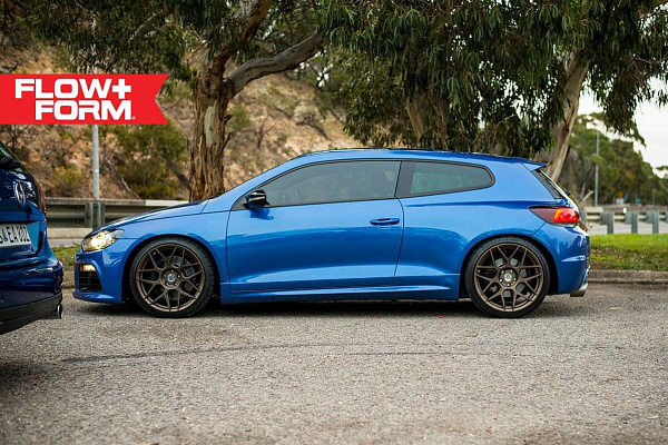 Фото дисков HRE FF01 Сатиновое темное золото на Volkswagen Scirocco III
