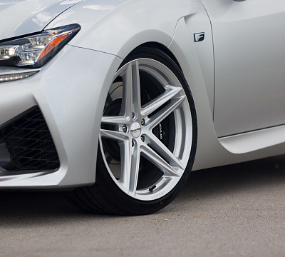 Фото дисков Vossen VFS-5 на Lexus RC