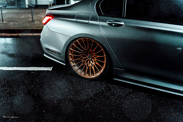 Фото дисков Brixton Forged HS1 Сатиновая медь на BMW 7 (G11/G12)