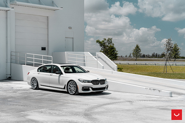 Фото дисков Vossen HF-2 Серебро на BMW 7 (G11/G12)