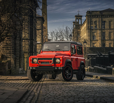 Фото дисков Kahn Mondial Retro на Land Rover Defender I