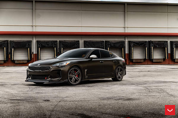 Фото дисков Vossen HF-1 Сатиновый графит на Kia Stinger