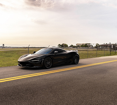 Фото дисков Strasse Wheels SV10M Deep Concave FS на McLaren 720S