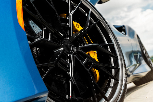 Фото дисков Anrky S3-X5 Черный сатин на Ferrari F8