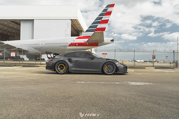 Фото дисков Anrky AN20 Aerosport Глянцевый графит на Porsche 911 VII