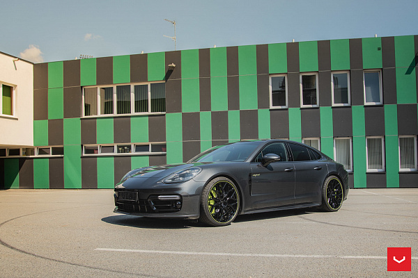 Фото дисков Vossen HF-2 Черный глянец на Porsche Panamera II