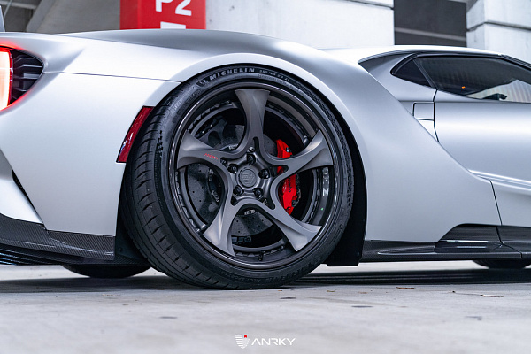 Фото дисков Anrky XR-305 Сатиновый графит на Ford GT II