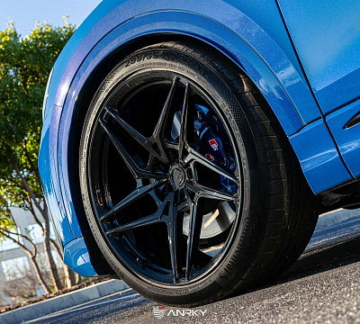 Фото дисков Anrky S1-X3 на Audi Q8