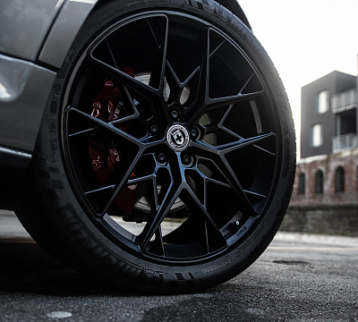 Фото дисков HRE FF10 на Land Rover Range Rover Sport II