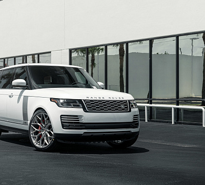 Фото дисков Vossen S17-01 на Land Rover Range Rover IV