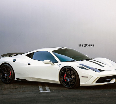Фото дисков Strasse Wheels SM5R Deep Concave Monoblock на Ferrari 458