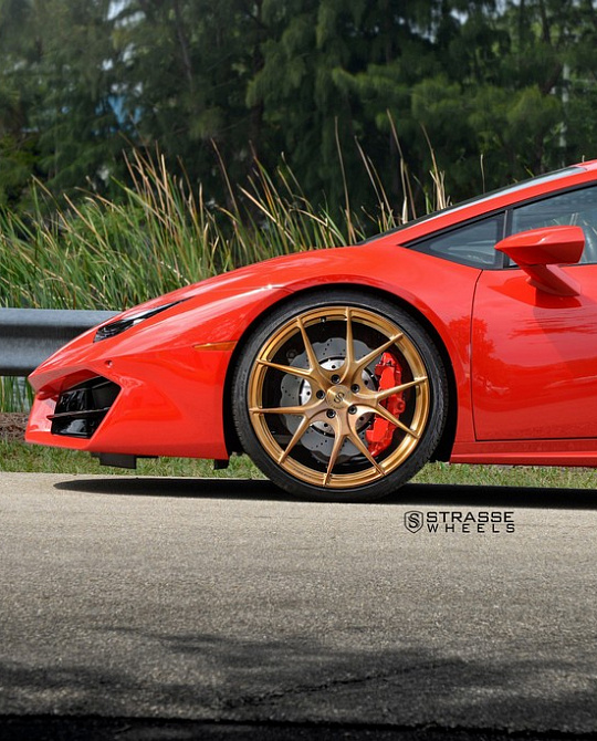 Фото дисков SM5R Deep Concave Monoblock Сатиновая медь на Lamborghini Huracan