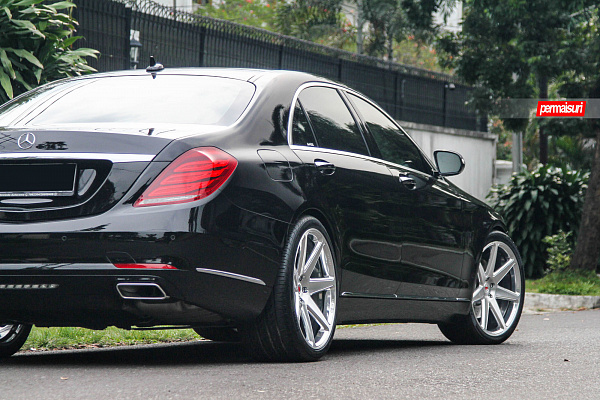 Фото дисков Vossen CG-207 Глянцевый лак на Mercedes-Benz S-Class (W222, C217)