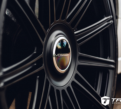 Фото дисков Vossen S17-12 на Land Rover Range Rover IV