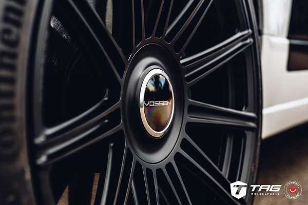 Фото дисков Vossen S17-12 Черный сатин на Land Rover Range Rover IV