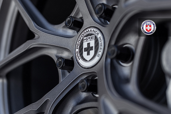 Фото дисков HRE P101SC Сатиновый темный лак на Tesla Model 3